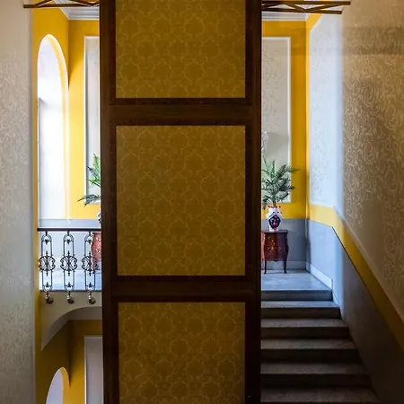Raciti Palace Апартаменты Ачиреале