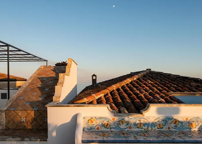 Raciti Palace Apartment